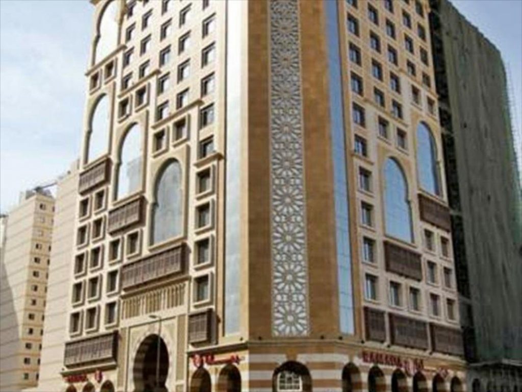القبلة رامادا باي