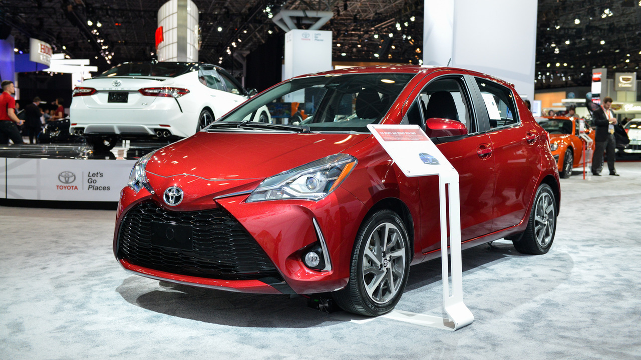 تويوتا ياريس toyota yaris 2017 مواصفات و مميزات و عيوب و أسعار