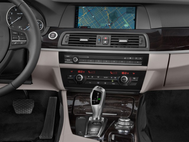 بي إم دبليو BMW 520I 