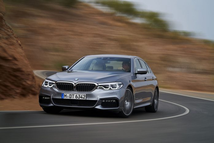 سيارة بي إم دبليو 520i 2019 مميزات وعيوب وأسعار ومواصفات
